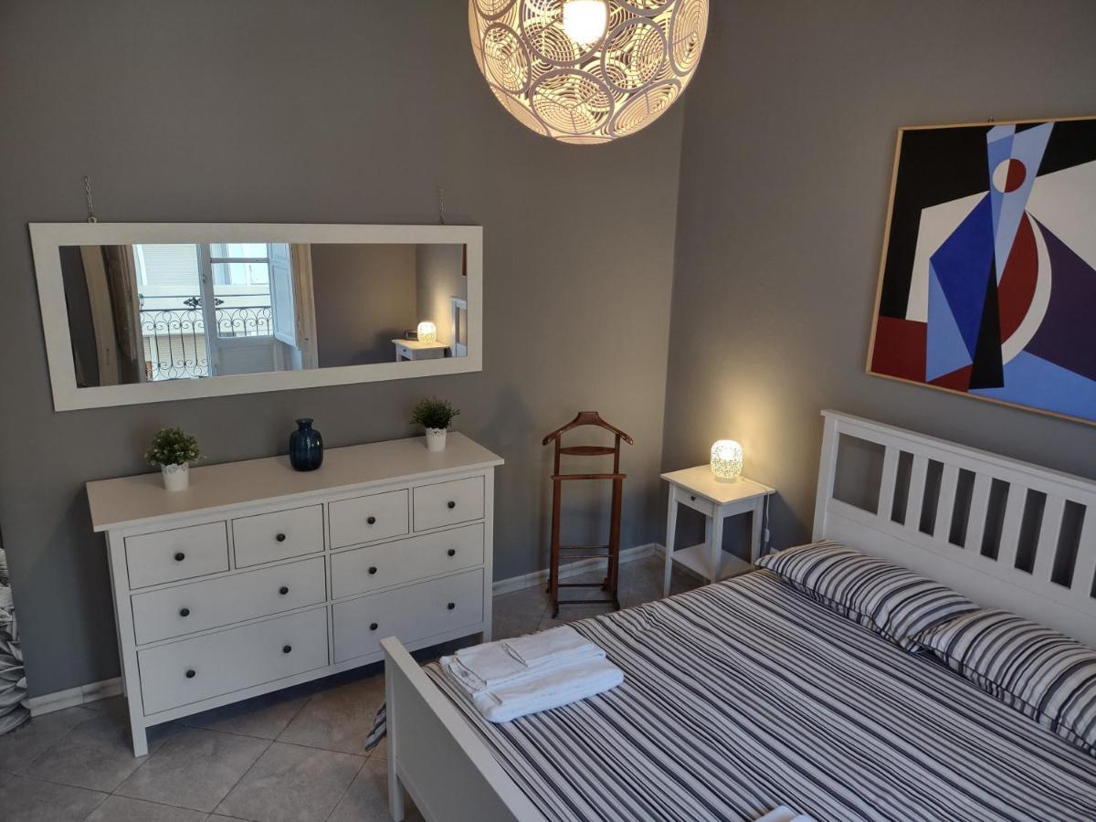 Central Apartment A Due Passi Dal Porto ปาแลร์โม ภายนอก รูปภาพ