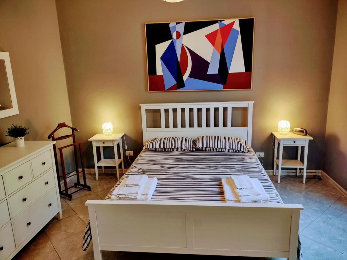 Central Apartment A Due Passi Dal Porto ปาแลร์โม ภายนอก รูปภาพ
